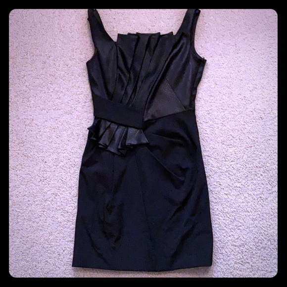 Black dress - Picture 1 of 3